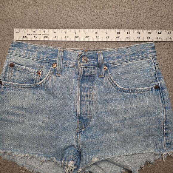 Levis 501 Shorts 26 Light Wash Blue Denim High Rise Cutoff Frayed Hem Button Fly - Picture 5 of 7